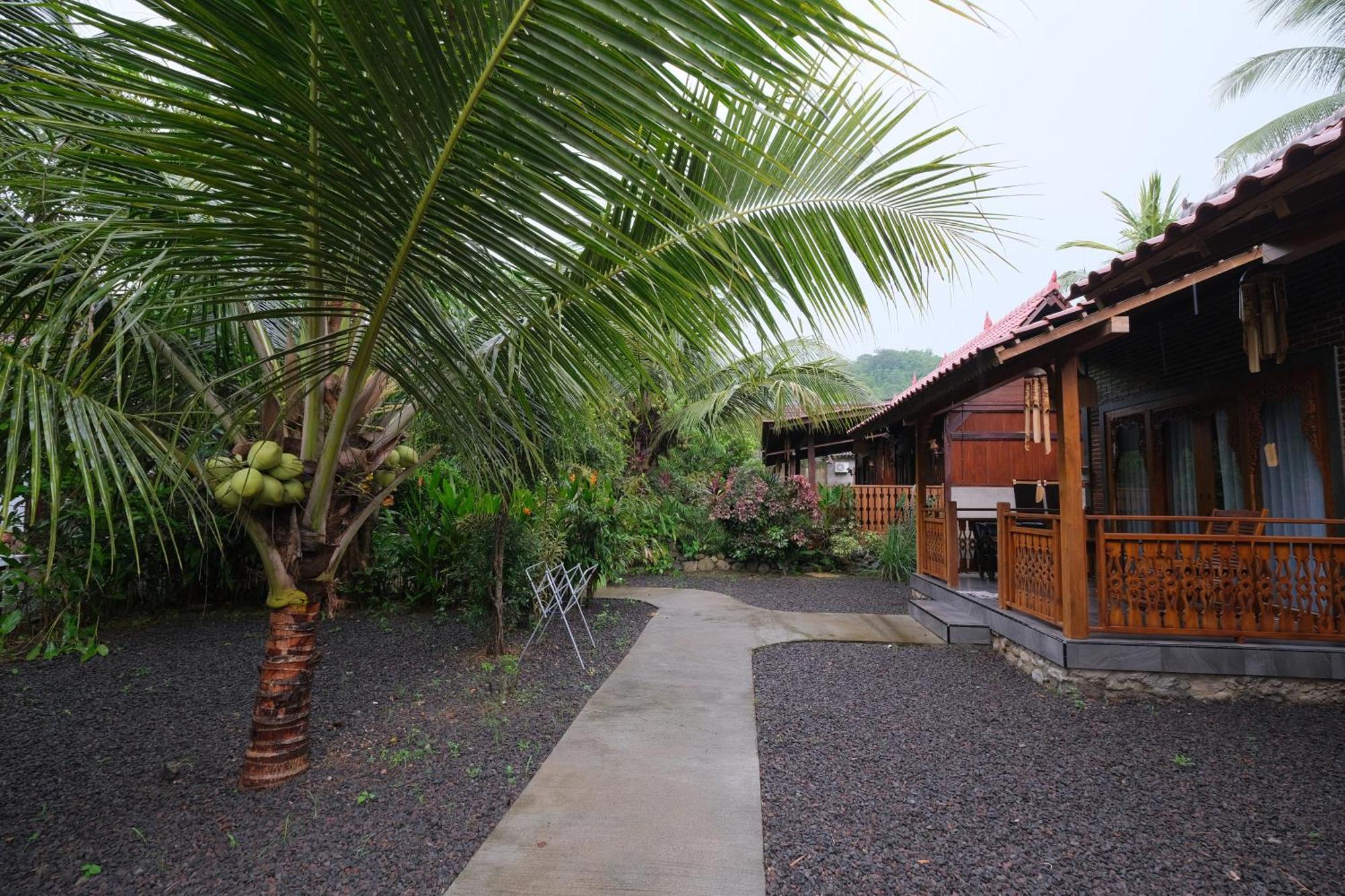 Java Turtle Lodge Meru Betiri Banyuwangi  Room photo